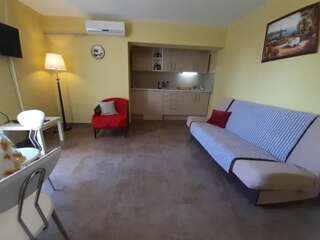 Апартаменты Family apartment Garden and Sea Петровац Апартаменты с 1 спальней-17